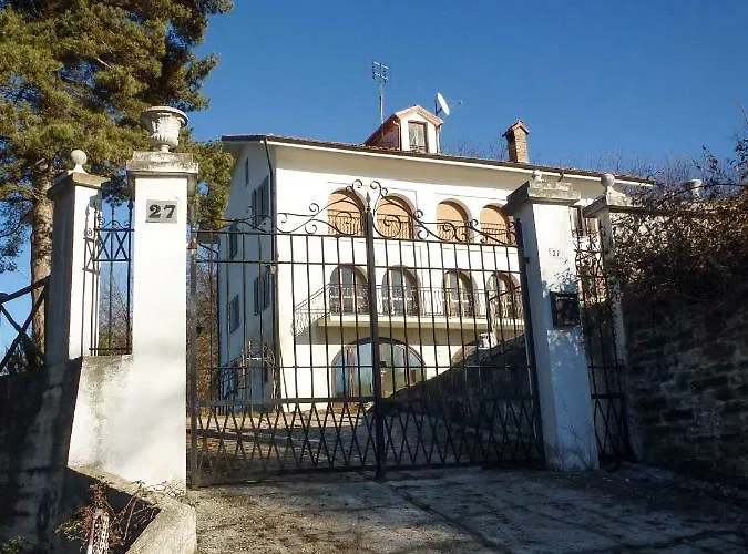 Villa Cadenza Murazzano (Cuneo)